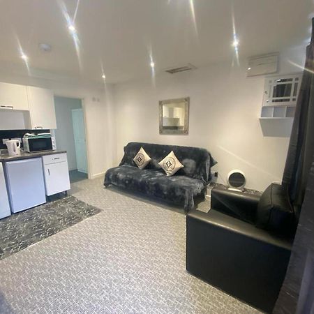Beautiful 3-Bed Apartment In Merthyr Tydfil Exteriér fotografie