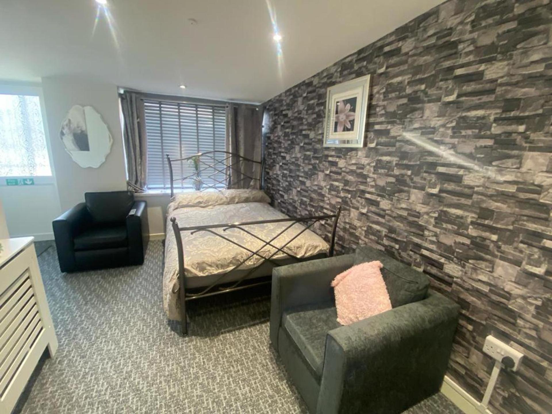 Beautiful 3-Bed Apartment In Merthyr Tydfil Exteriér fotografie